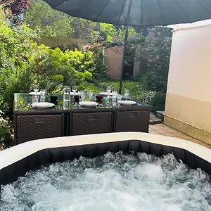 Ideal-à 1 Mn Plage/sillon -jardin Privé- 1/6 Pers Appartement